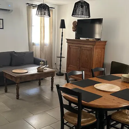 Au Trois Six Tres Confortable Duplex Climatise Au Coeur De * Pézenas