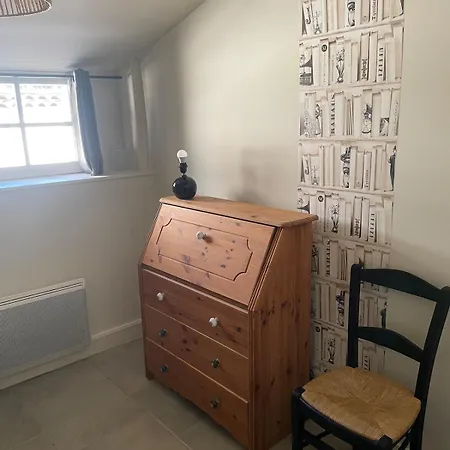 Au Trois Six Tres Confortable Duplex Climatise Au Coeur De Pézenas